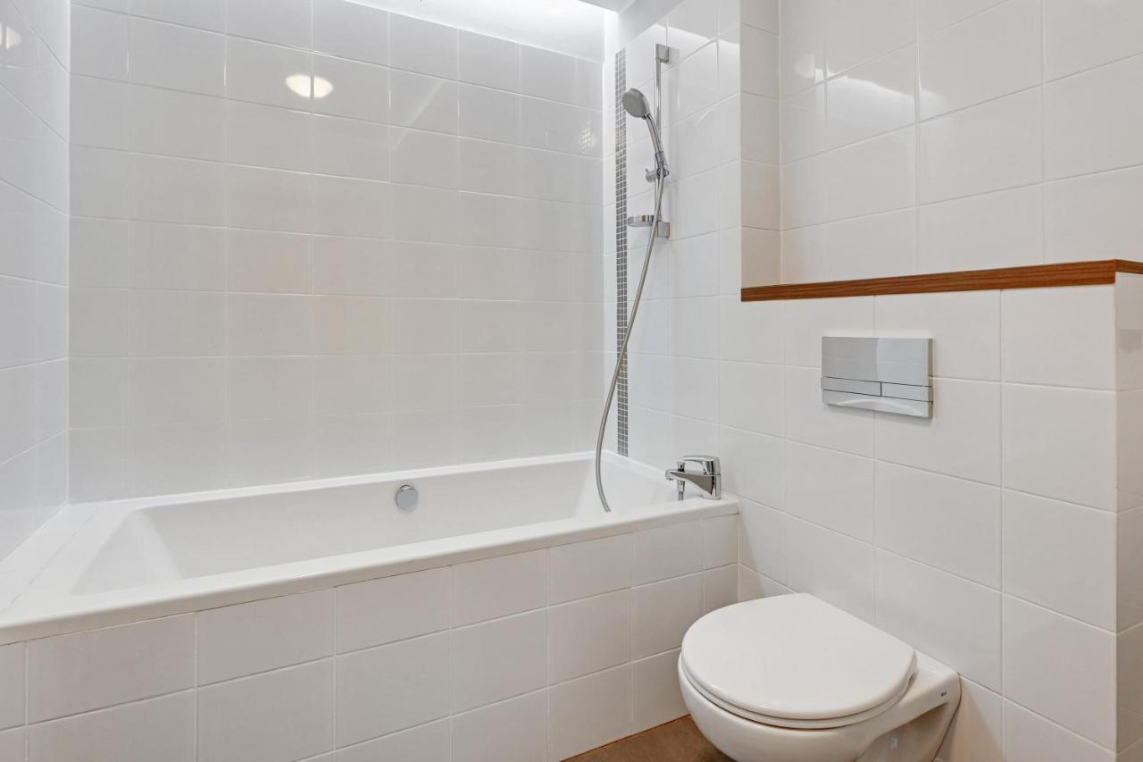 Beach Front - Nautilius Apartment กดัญสก์ ภายนอก รูปภาพ