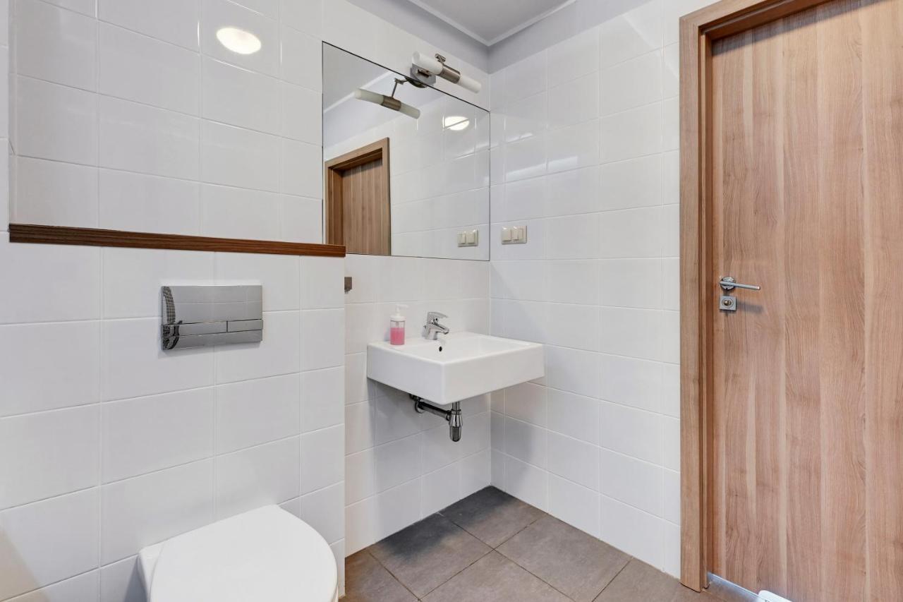 Beach Front - Nautilius Apartment กดัญสก์ ภายนอก รูปภาพ